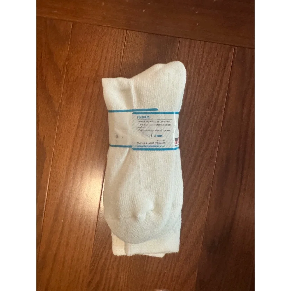 Roomy Socks Edema Diabetic Socks White Crew Length Stretch Top Terry Cushion USA